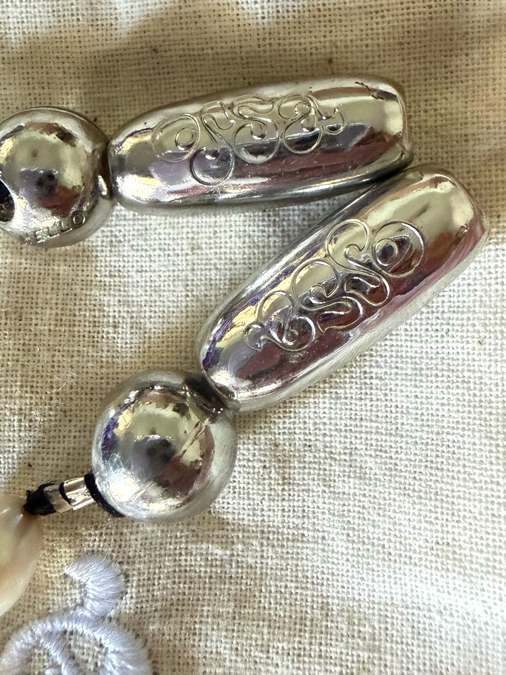 Ossa Stone + Pearl Wristlet - Picture 5 of 6